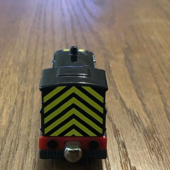 Thomas the Train Mavis Diecast Metal Tank Engine Friends Take Play 2003. - Picture 3 of 9